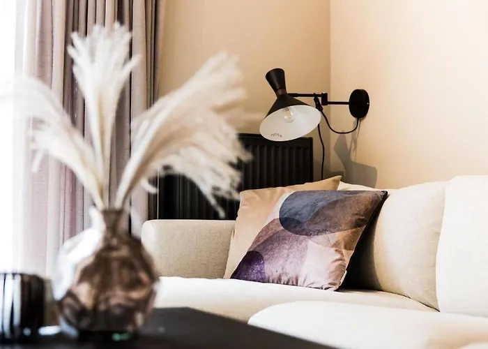 Haya Historic - Pinot Noir Apartment